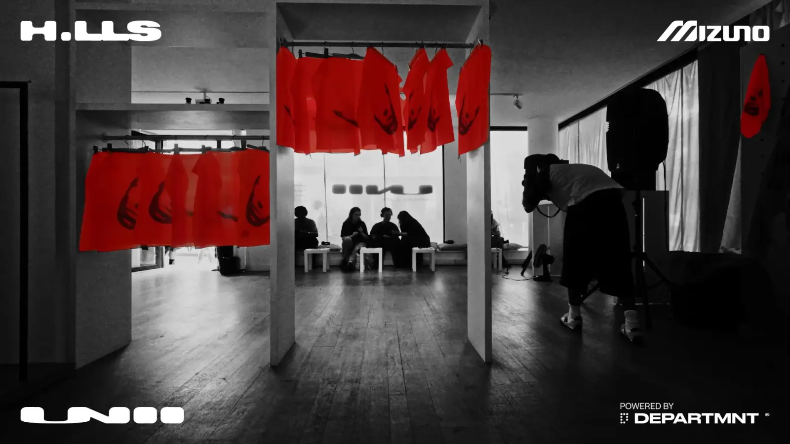 Listening experience II: the red banners