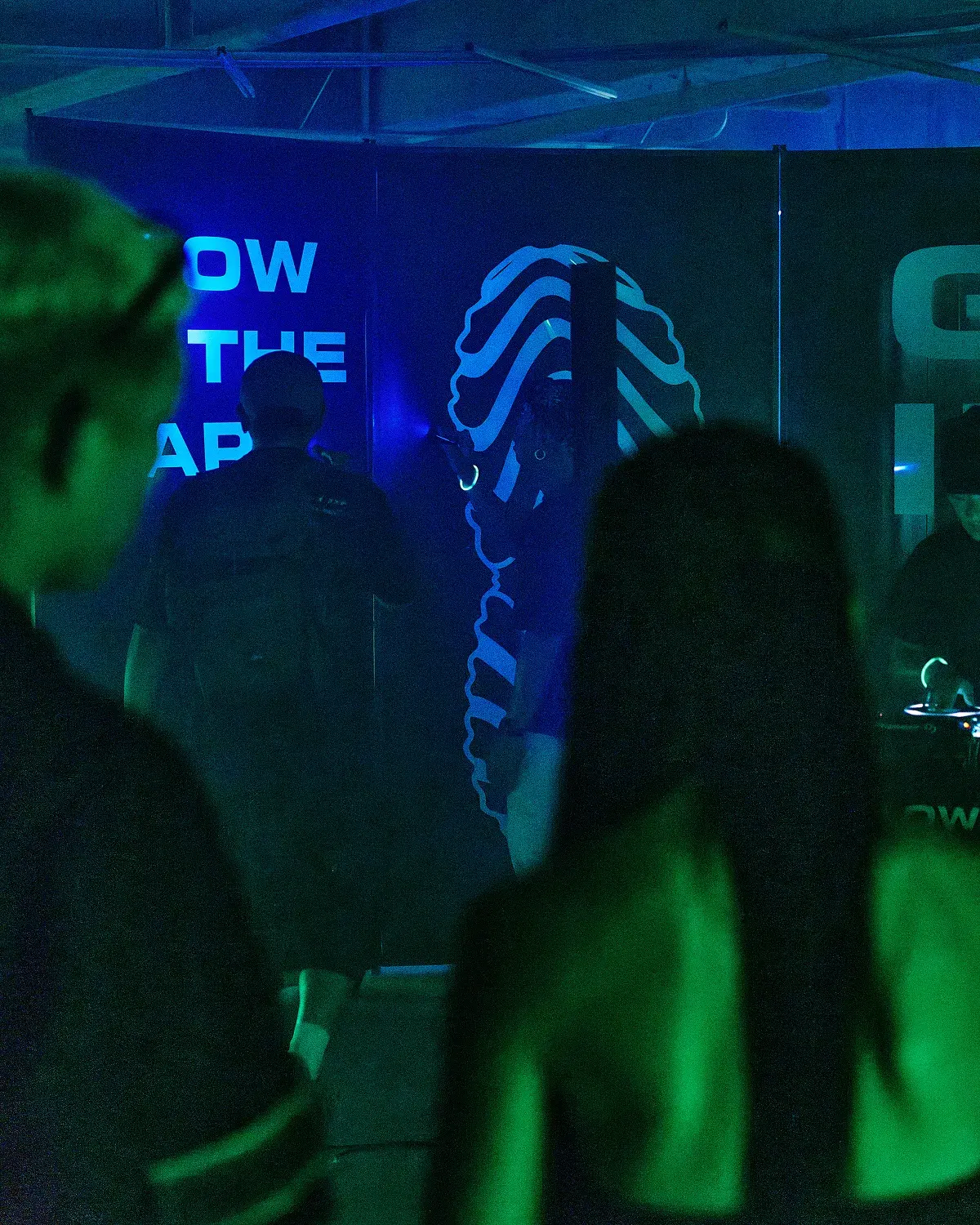The night, the wall behind the decks