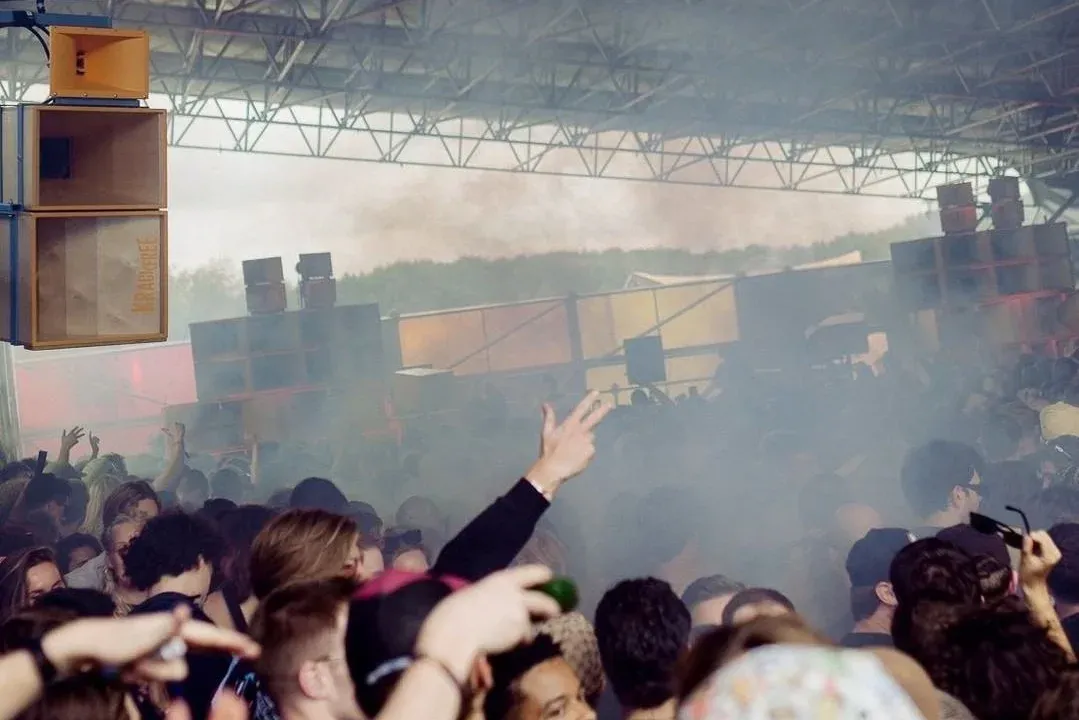 The tent stage, full