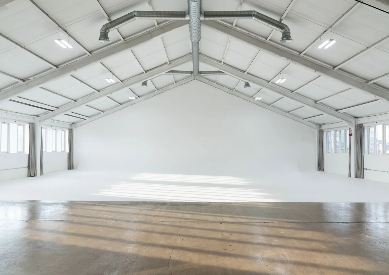 The white studio hall at YOU Studio